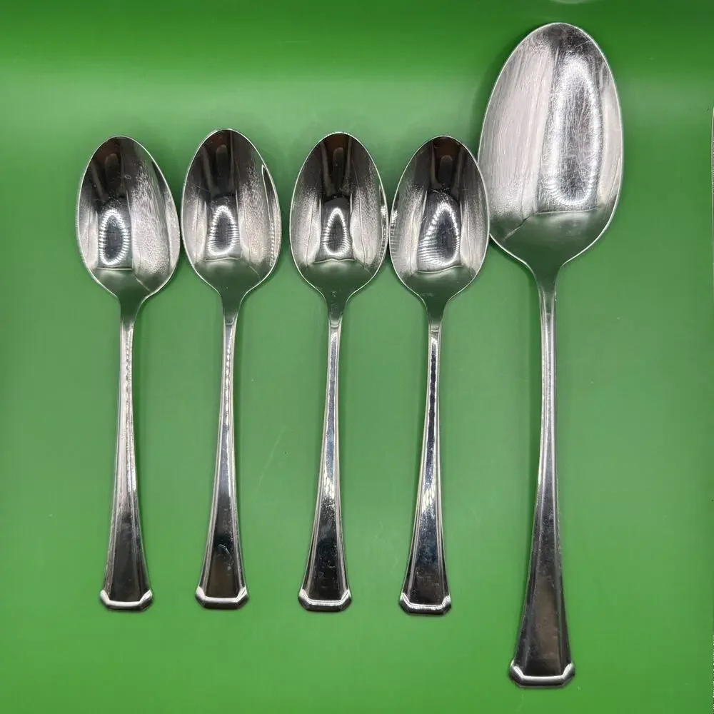 Oneida Apollonia Set of 4 Teaspoons 6 1/4